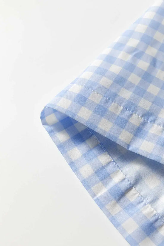 Fabric texture detail of soft polyester plaid weave