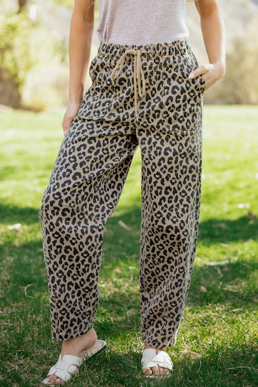 Leopard Print High Waist Drawstring Elastic Waist Loose Denim Jeans with Pockets