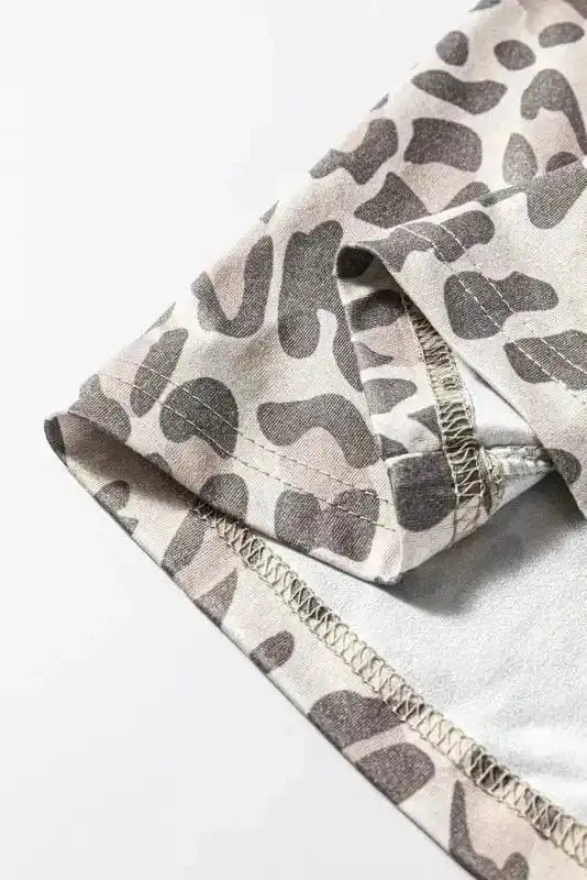 Mini Dresses Chic Leopard V-Neck Mini - Trendy Women's Dress