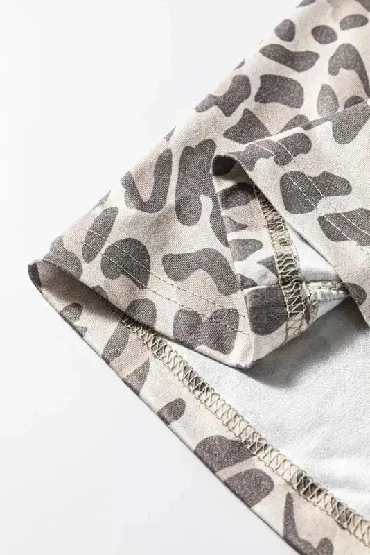 Mini Dresses Chic Leopard V-Neck Mini - Trendy Women's Dress