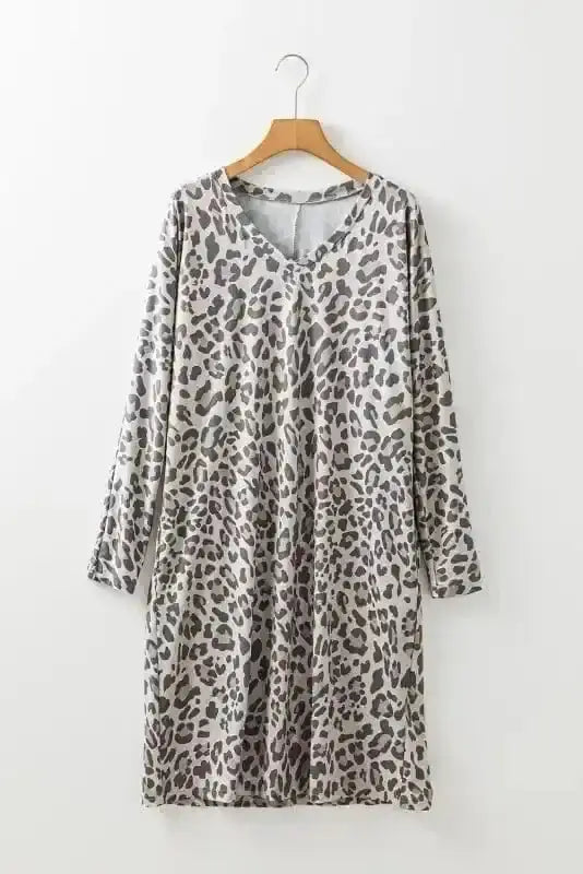 Mini Dresses Chic Leopard V-Neck Mini - Trendy Women's Dress
