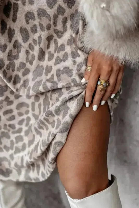 Mini Dresses Chic Leopard V-Neck Mini - Trendy Women's Dress