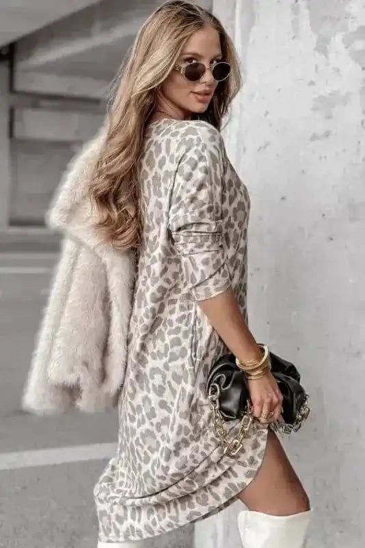 Mini Dresses Chic Leopard V-Neck Mini - Trendy Women's Dress