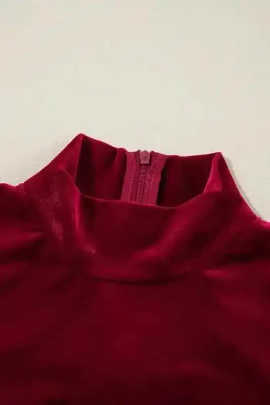 Mini Dresses Chic Velvet Ruffle Mini - Elegant Evening Wear
