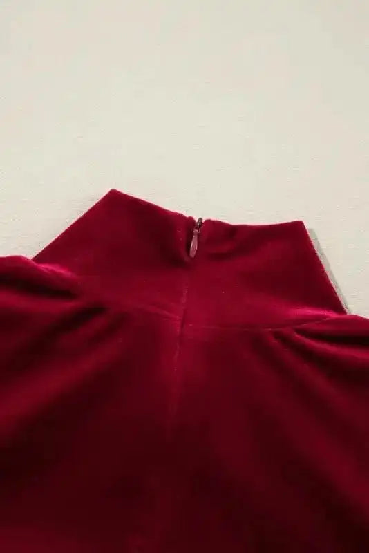 Mini Dresses Chic Velvet Ruffle Mini - Elegant Evening Wear