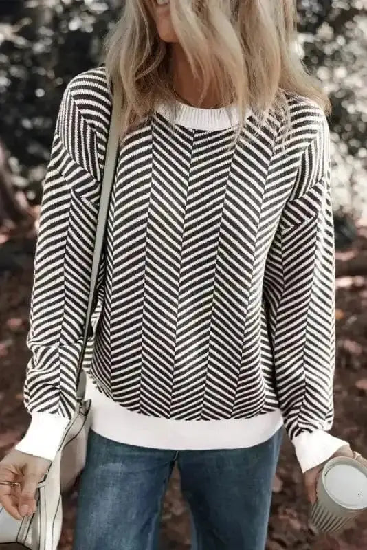 Chevron contrast crew neck sweater back view — Fashionfitz UK