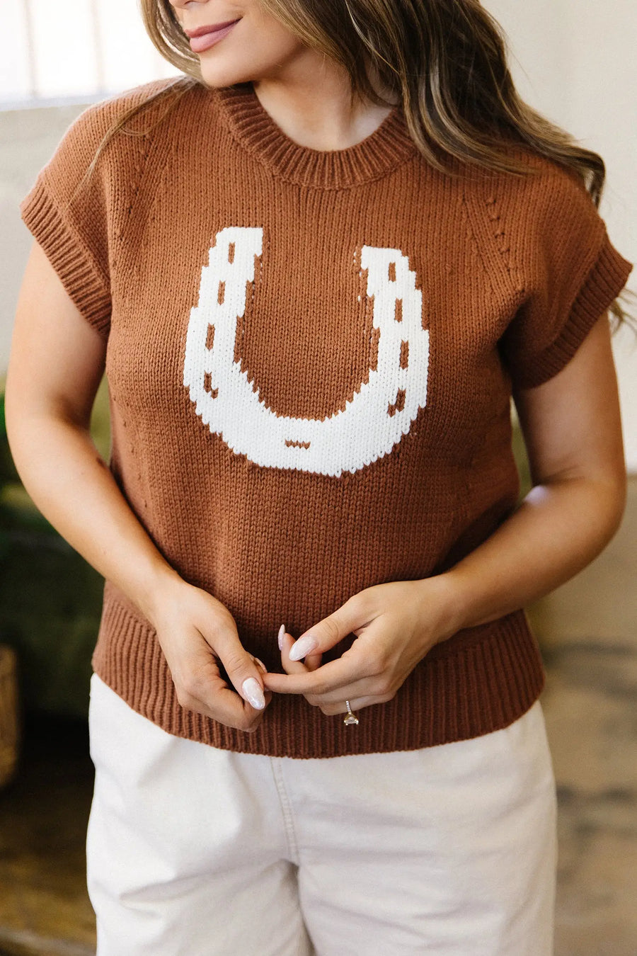 Chestnut Western Horseshoe Print Short Sleeve Knit Top