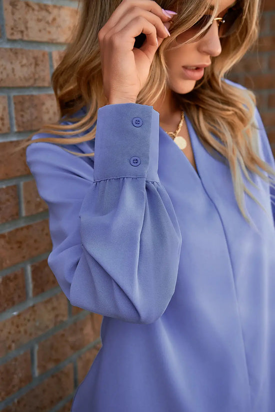 Sky blue v neck breezy long sleeve solid pleated blouse