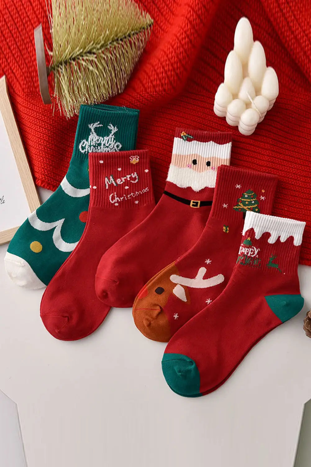 Fiery red 5 pairs festive merry christmas cartoon print socks - one size / 100% polyester - gifts