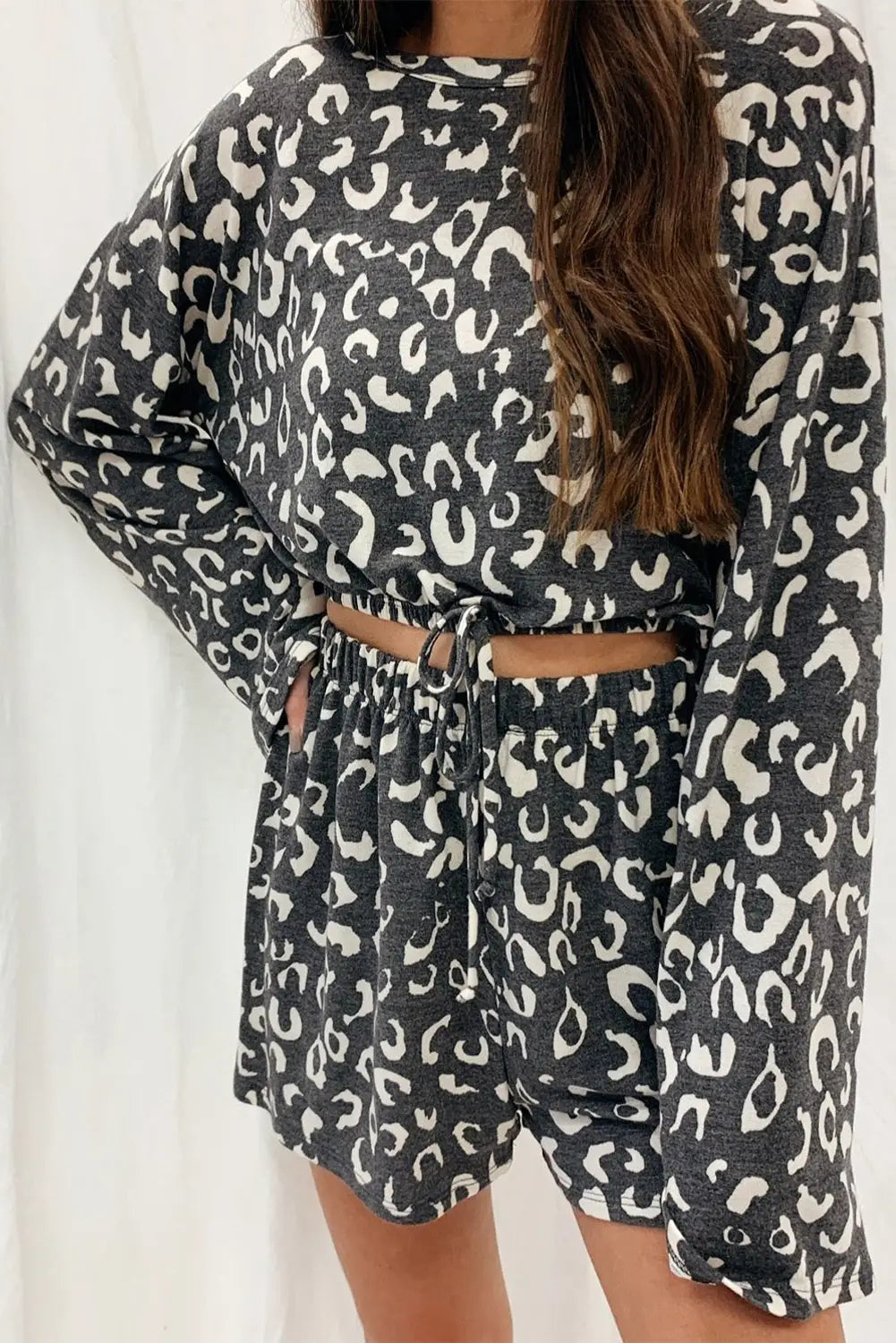 Gray animal print long sleeves pullover and shorts lounge set - s / 95% polyester + 5% elastane - loungewear