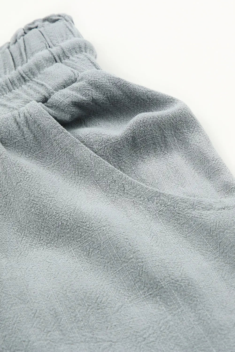 Gray drawstring frayed edge pocketed shorts