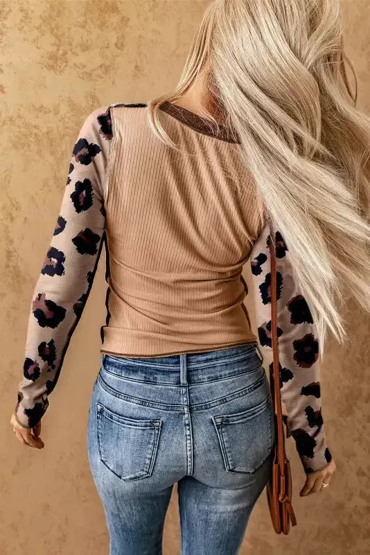 Gray Expose Seam Color Block Ribbed Knit Top - Fashionfitz