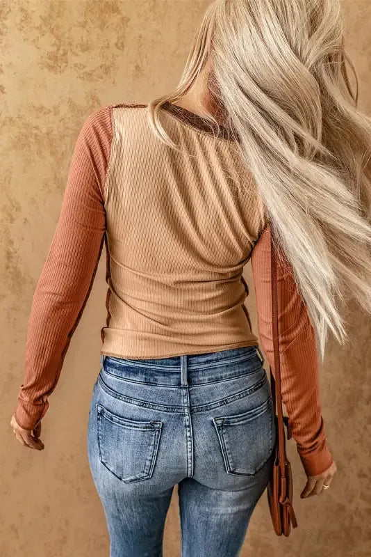 Gray Expose Seam Color Block Ribbed Knit Top - Fashionfitz