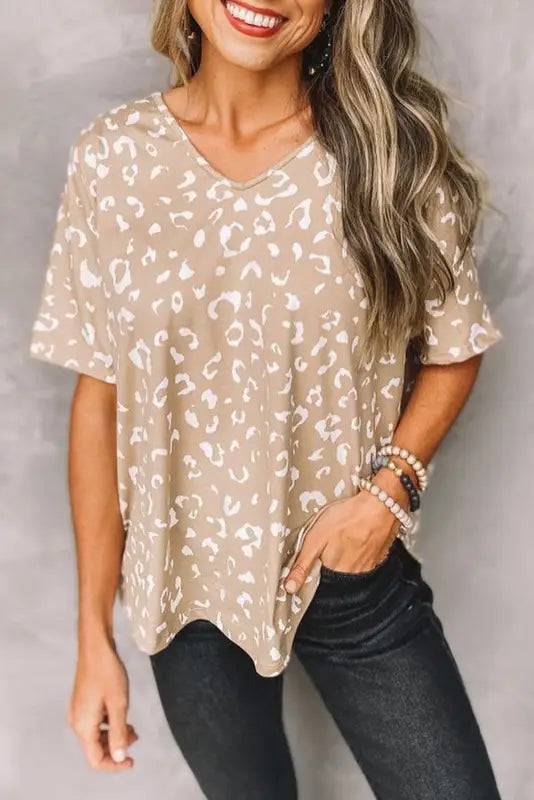 Gray leopard spots print loose t shirt - apricot / s / 95% polyester + 5% elastane - t-shirts