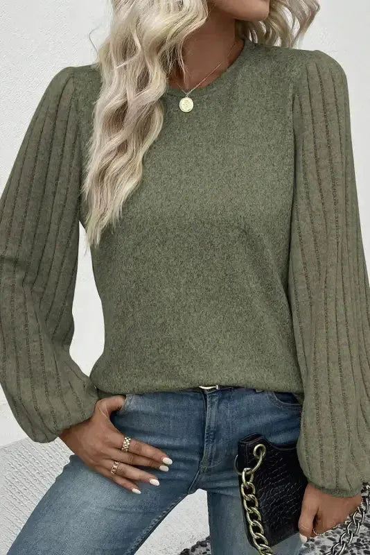 Gray Ribbed Splicing Sleeve Round Neck T-shirt - Fashionfitz
