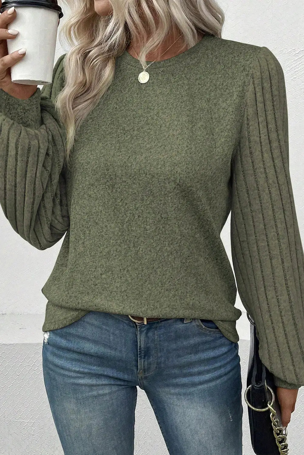 Gray ribbed splicing sleeve round neck t-shirt - jungle green / s / 95% polyester + 5% elastane - tops