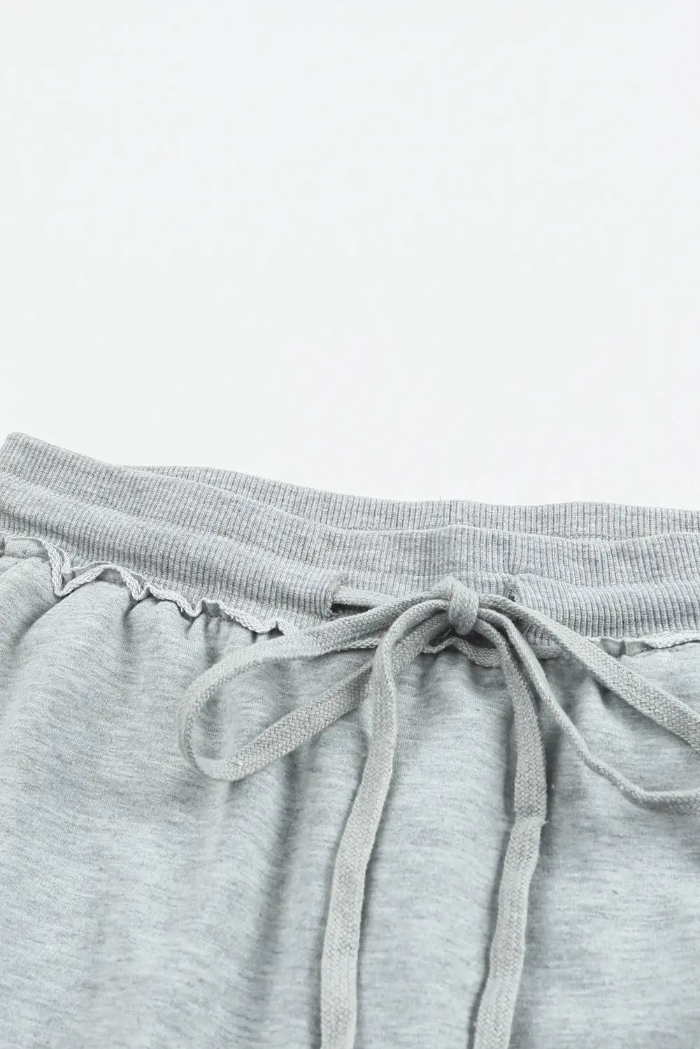 Gray ribbed trim knit casual shorts