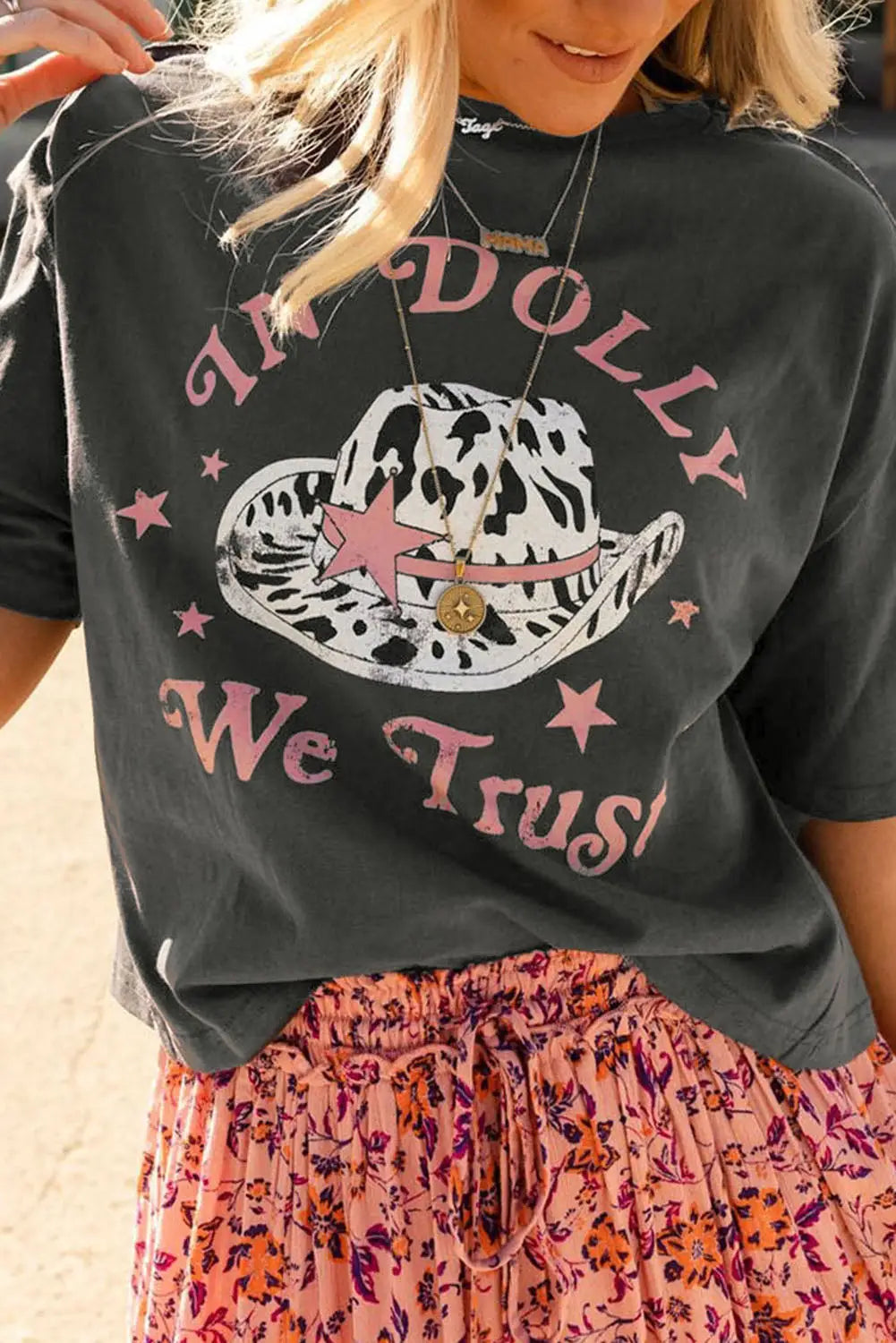 Gray we trust in dolly western fashion graphic tee - s / 95% cotton + 5% elastane - t-shirts