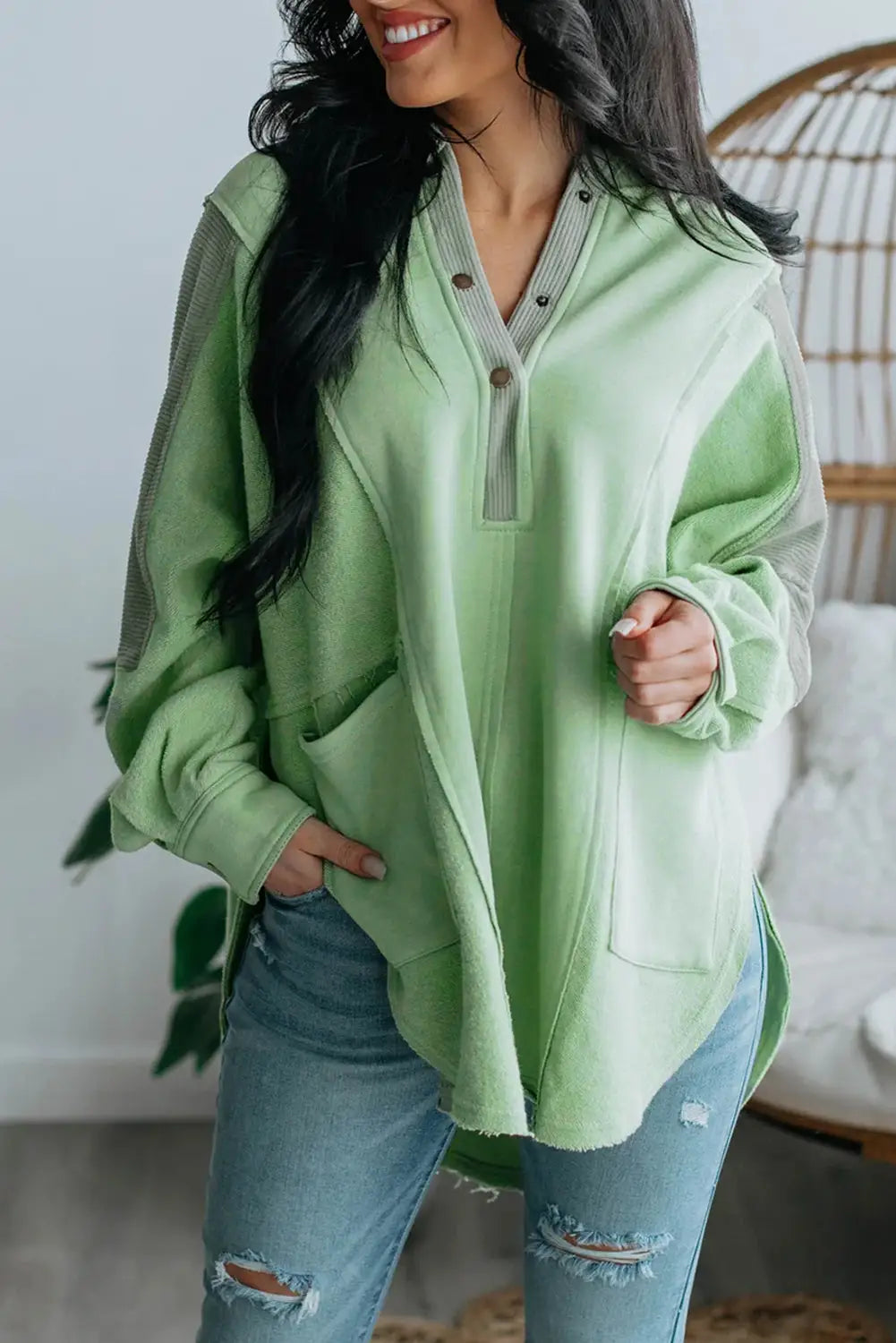 Green color block exposed seam buttoned neckline hoodie - s / 65% polyester + 35% cotton - sweatshirts & hoodies