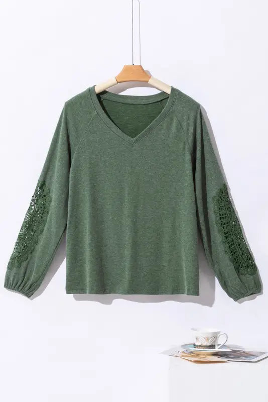 Long sleeve tops green crochet lace patch raglan top