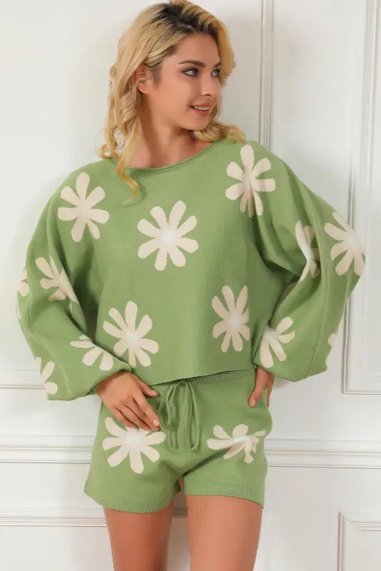 Green flower print bubble sleeve knitted sweater and shorts set - loungewear