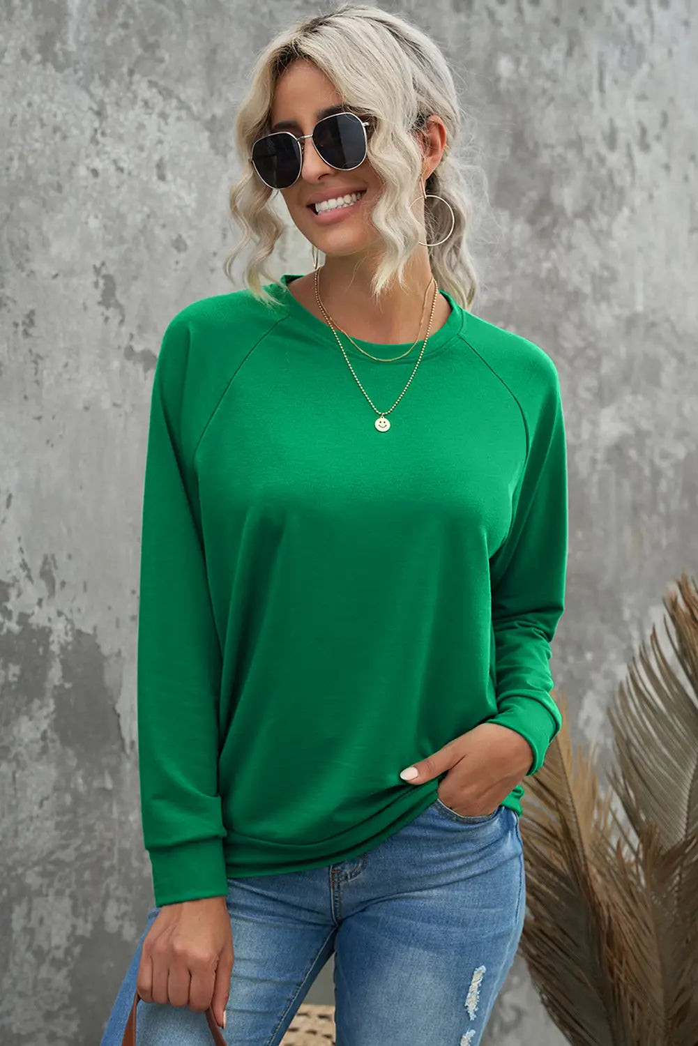 Green solid round neck raglan sleeve sweatshirt - sweatshirts & hoodies