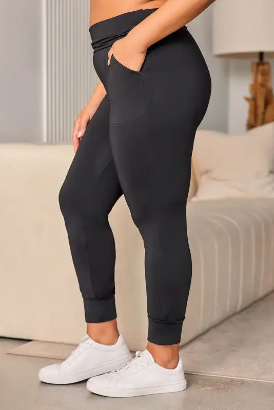 Black high waist pleated pocket leggings