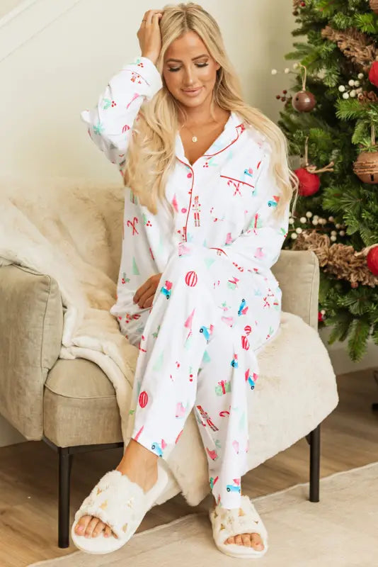 Get cozy with holly jolly pajama set - perfect holiday gift!