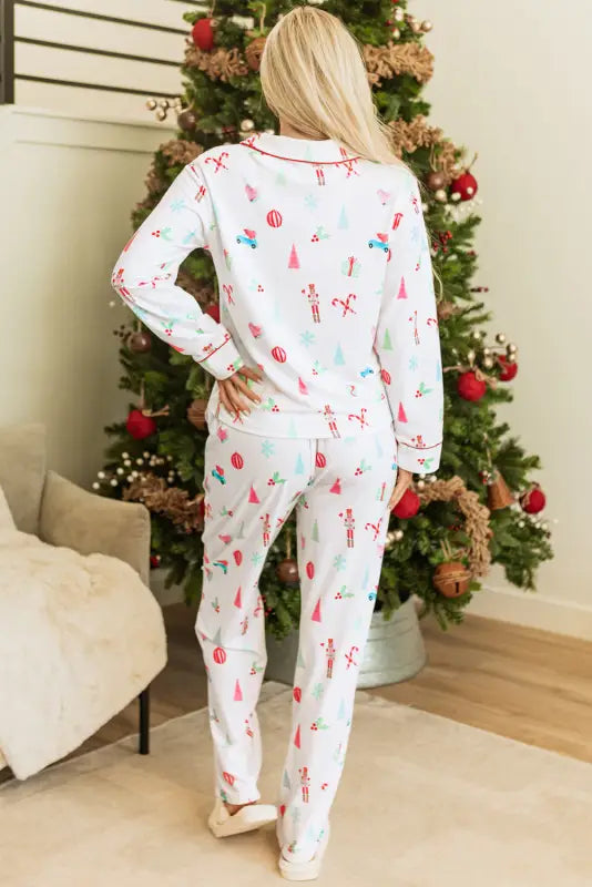 Get cozy with holly jolly pajama set - perfect holiday gift!