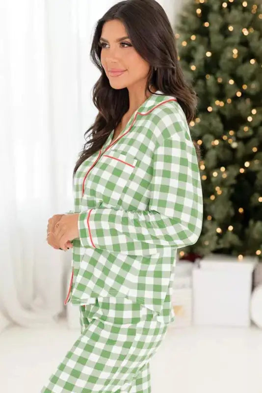 Holly jolly plaid pajama set | women’s pajamas | fashionfitz