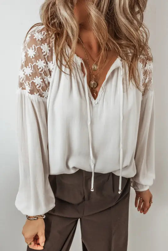 Lacework charm blouse | retro chic blouses | fashionfitz