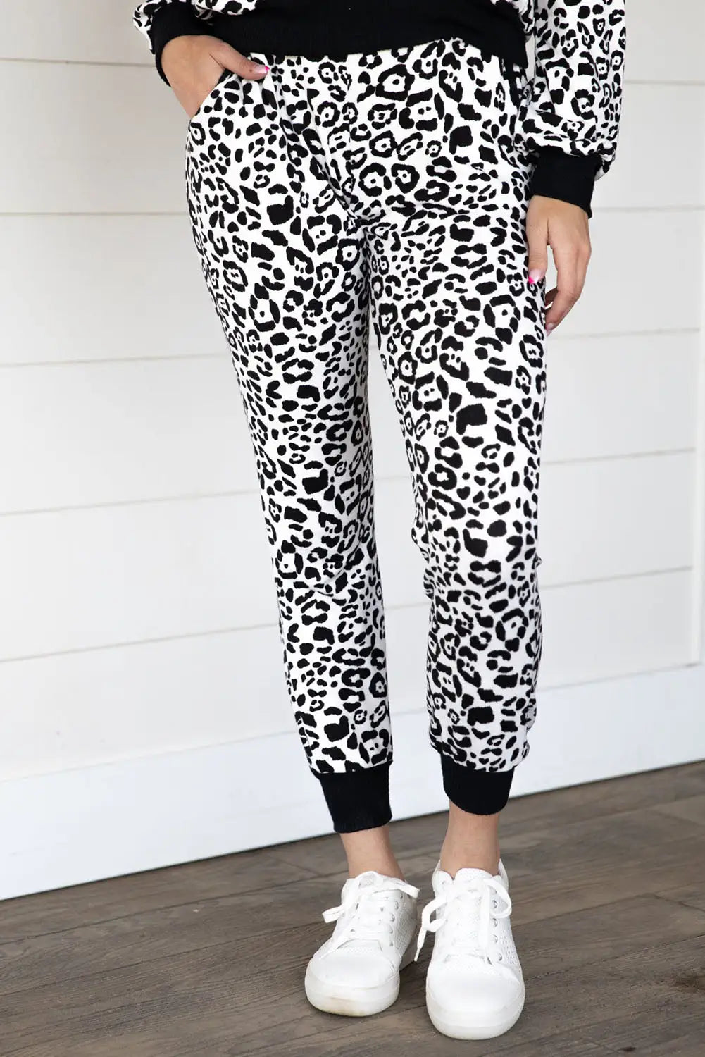 Leopard print pullover and joggers set - loungewear
