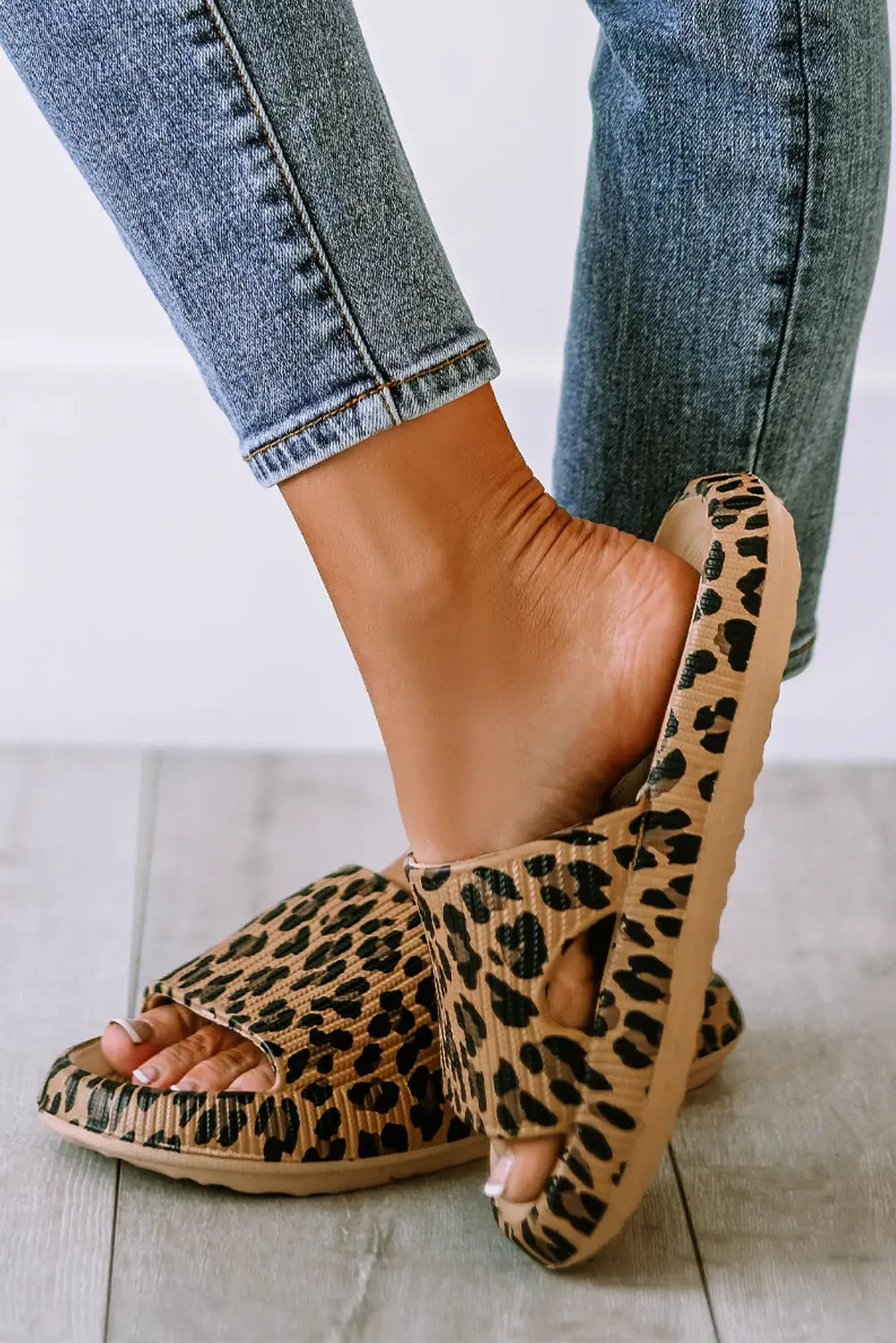 Leopard print thick sole slip on slippers - shoes & bags