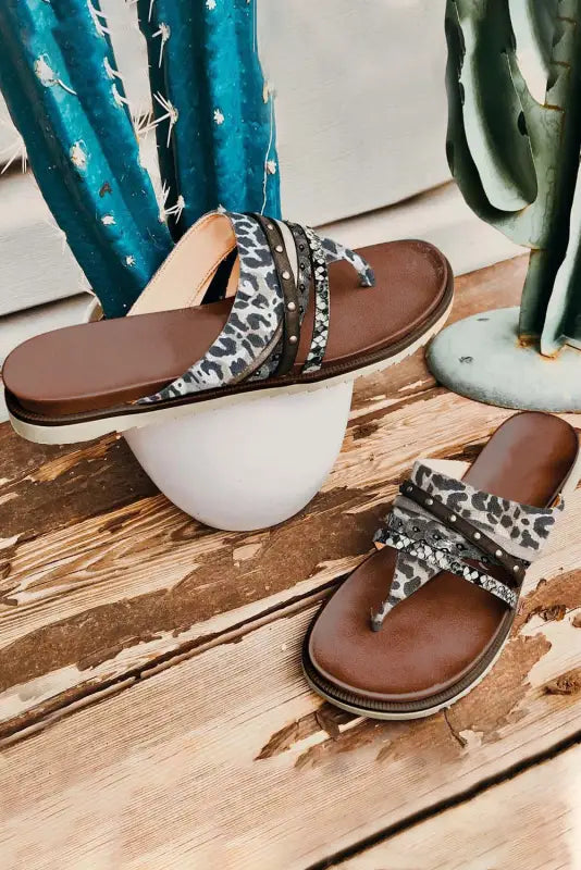 Leopard studded animal print flip flop sandals - shoes & bags