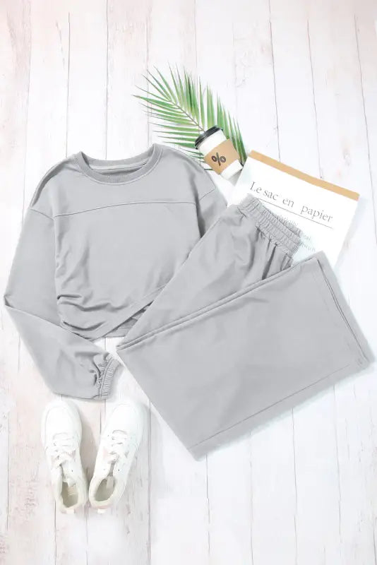 Light grey solid criss cross crop top and pants active set