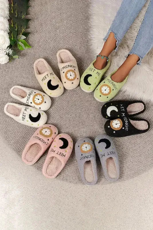 Light Pink Moon & Clock Pattern Fuzzy Home Slippers - Fashionfitz