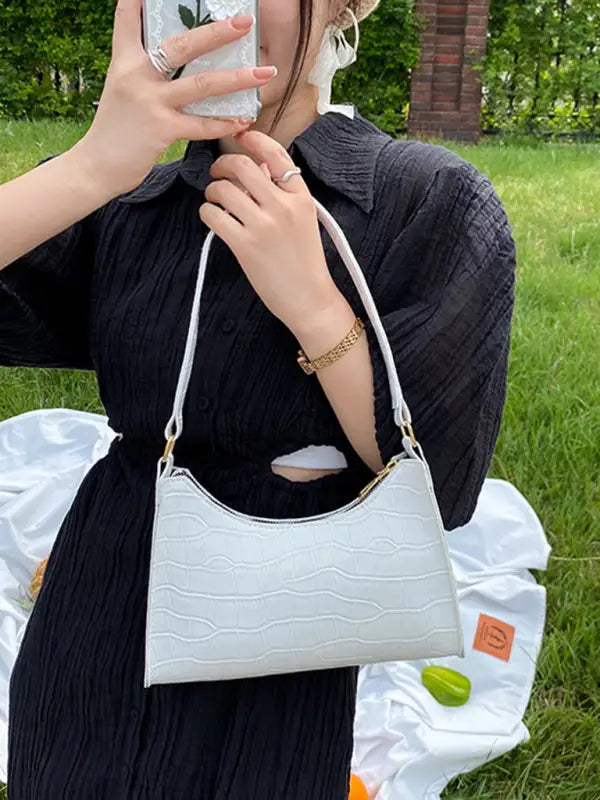 London chic embossed handbag - shoulder bags