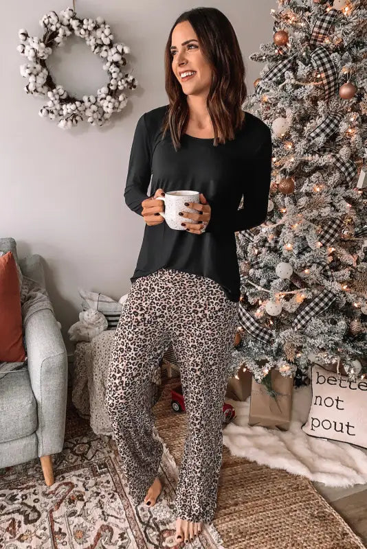 Long sleeve top and leopard print pants lounge set - loungewear