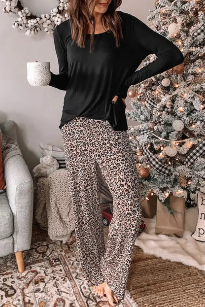 Long sleeve top and leopard print pants lounge set - s / 95% polyester + 5% elastane - loungewear