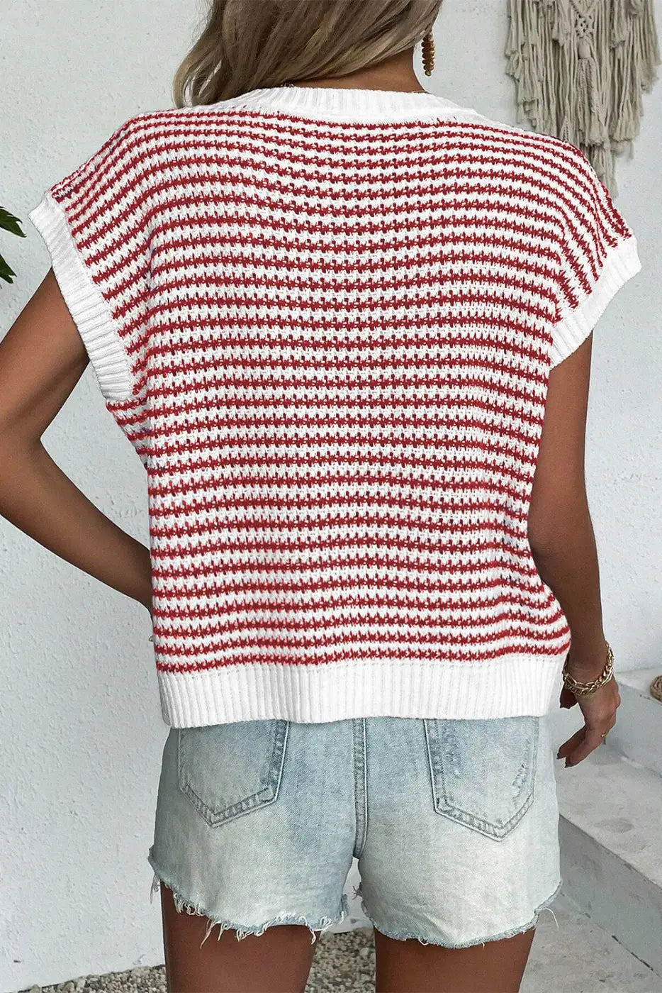 Loose fit vest - red stripe ribbed trim - sweater vests