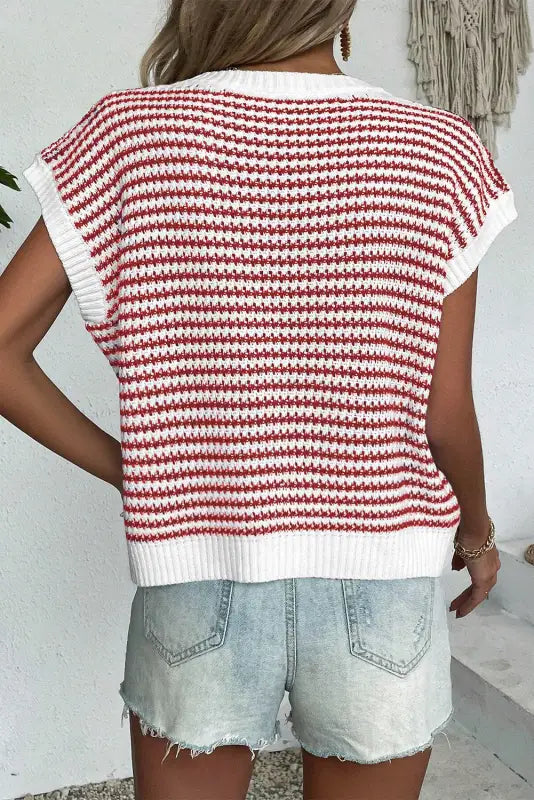 Loose fit vest - red stripe ribbed trim