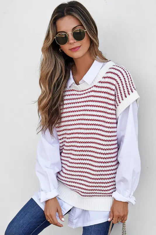 Loose fit vest - red stripe ribbed trim