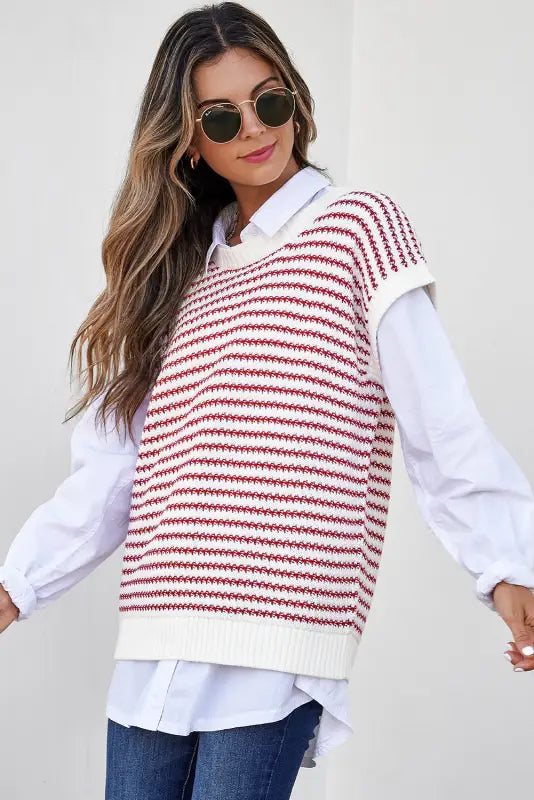 Loose fit vest - red stripe ribbed trim