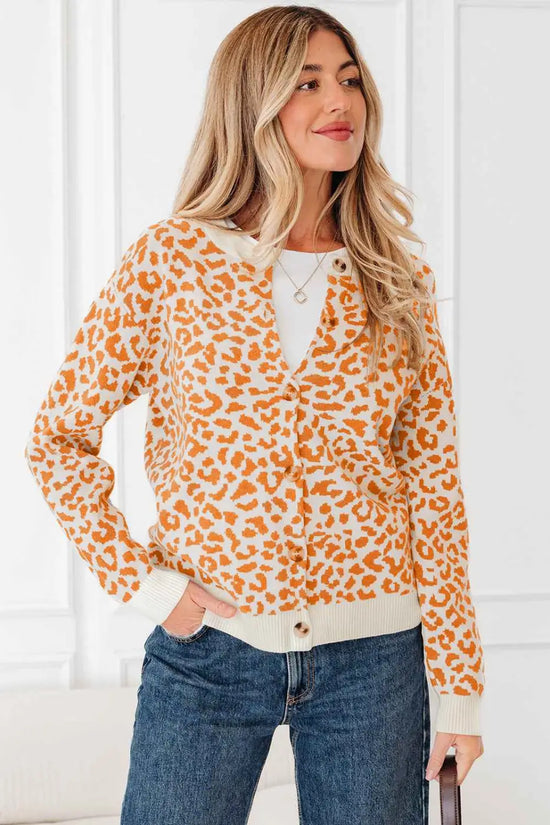 Oversized chunky knit leopard cardigan | women’s autumn layer