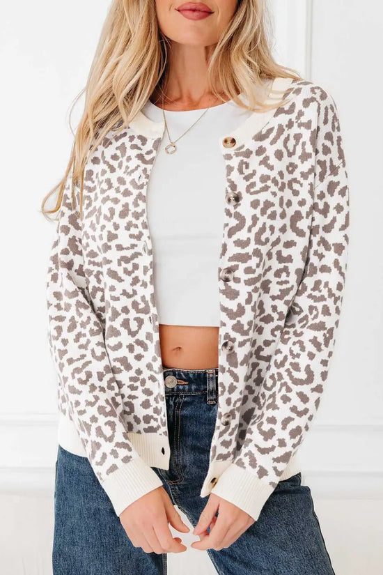 Oversized chunky knit leopard cardigan | women’s autumn layer