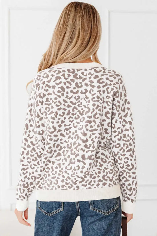 Oversized chunky knit leopard cardigan | women’s autumn layer