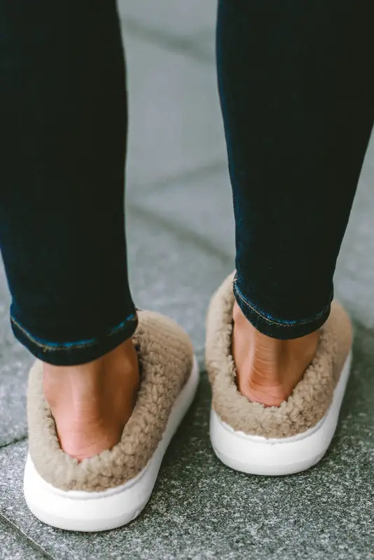 Pale khaki two-tone knitted warm homewear slippers