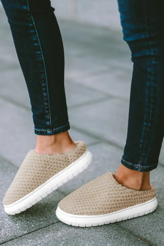 Pale khaki two-tone knitted warm homewear slippers