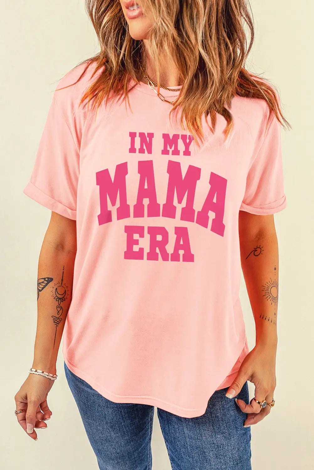 Pink in my mama era crew neck graphic t shirt - s / 62% polyester + 32% cotton + 6% elastane - t-shirts