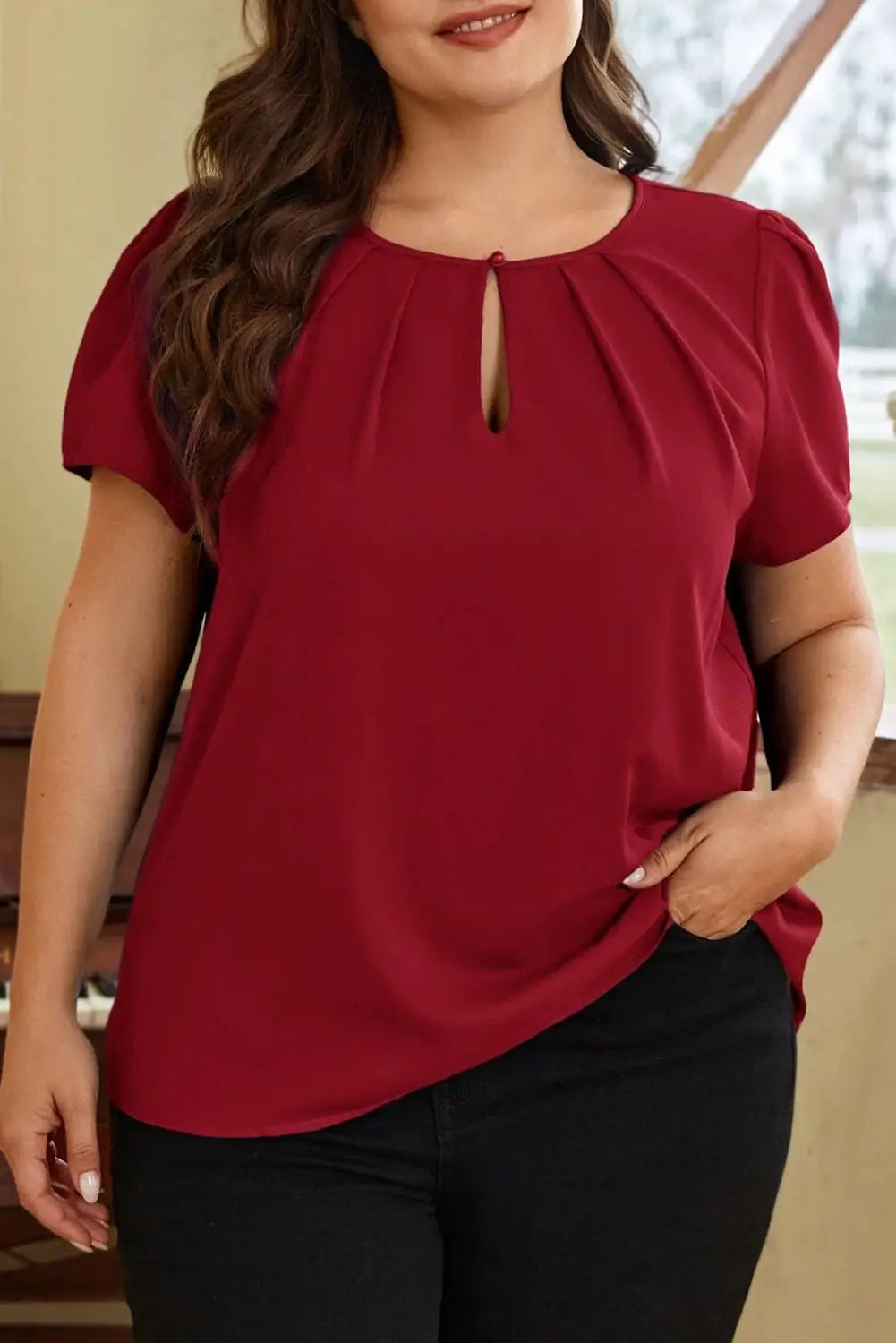 Red dahlia keyhole pleated crew neck plus size t shirt - 1x / 100% polyester
